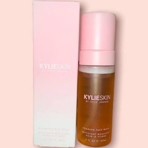 💗💗BRAND NEW💗💗 KYLIE SKIN Foaming Face Wash by Kylie Jenner Full Size 5 fl oz